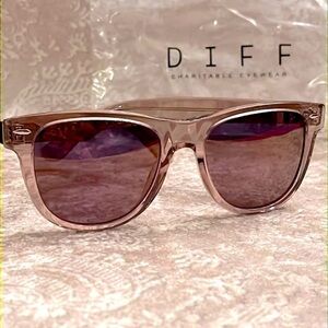 Brand New DIFF Eyewear Kota Polarized Sunglasses Mirrored Lens Translucent Frame